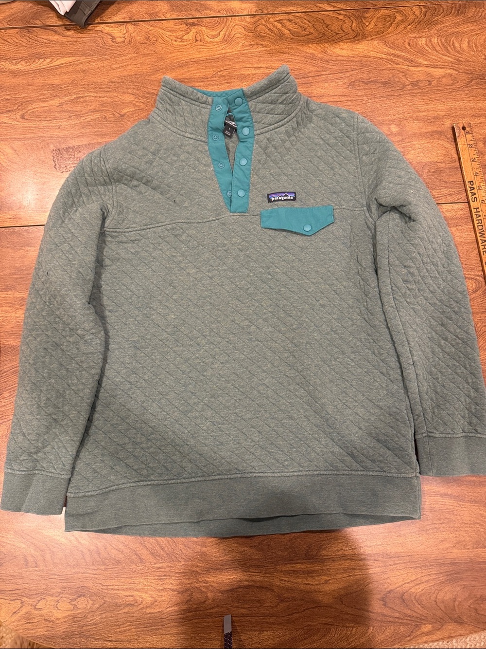 Patagonia Quilted Pullover in Sage Green with Teal Accents